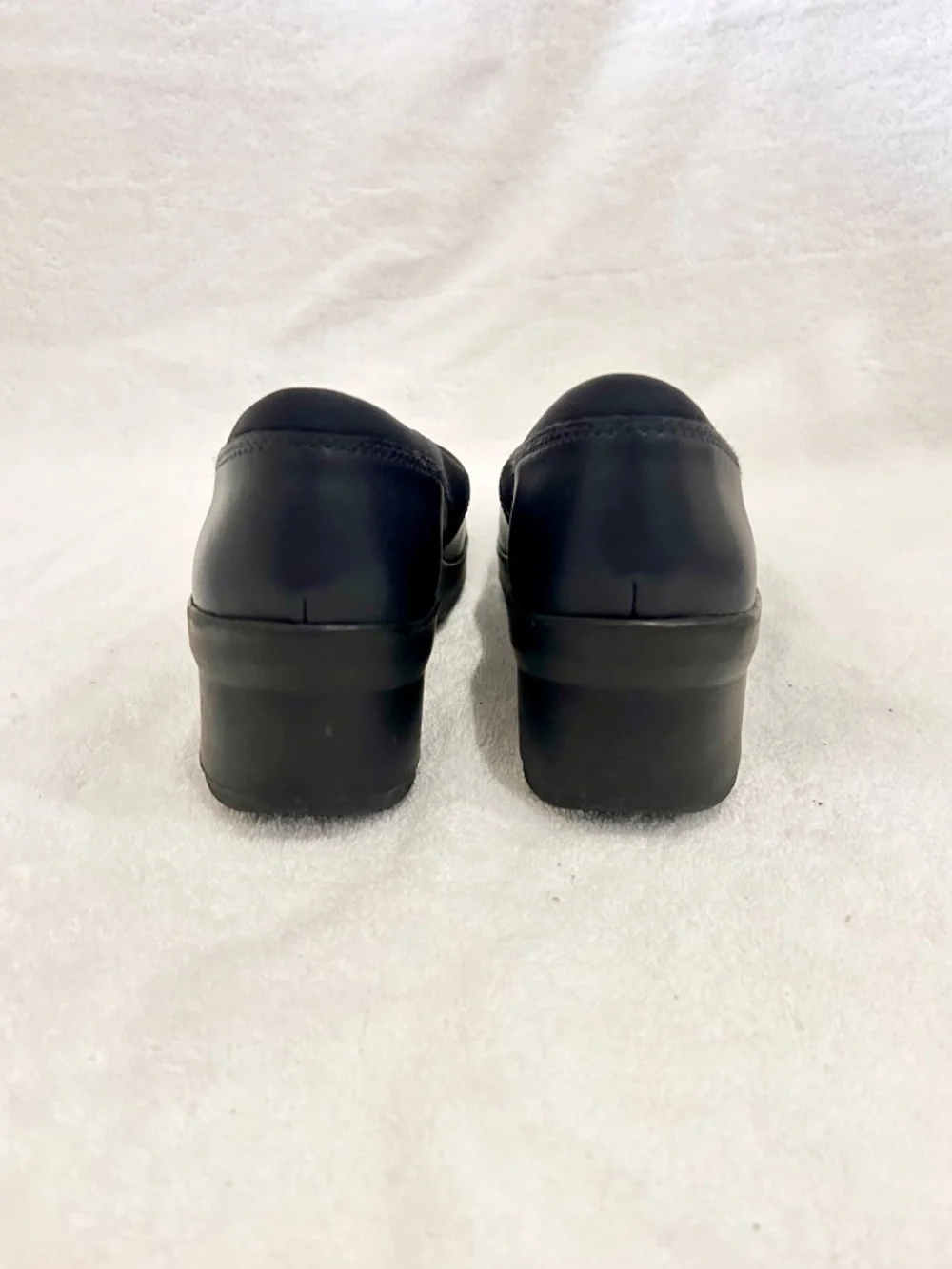 Clarks Slip on flats Loafers Wedge sole navy blue work office shoes Sz. 10